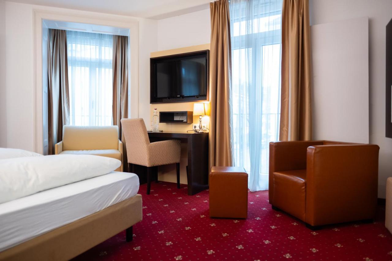 ראפנסבורג Pucci Baerengarten Stadthotel מראה חיצוני תמונה